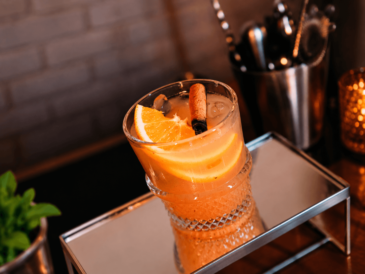Cocktail Bar — drinks clássicos no balcão